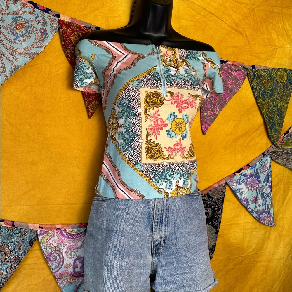 Vintage Y2K GUESS Off-Shoulder Shirt